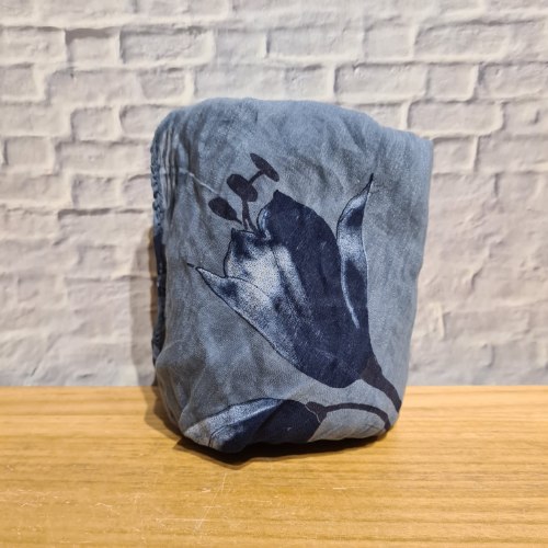 צעיף איטלקי כחול אפור פרחים גדולים