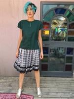 חולצה ירוקה עם כותפות ענק מגניבות טילים מידה M