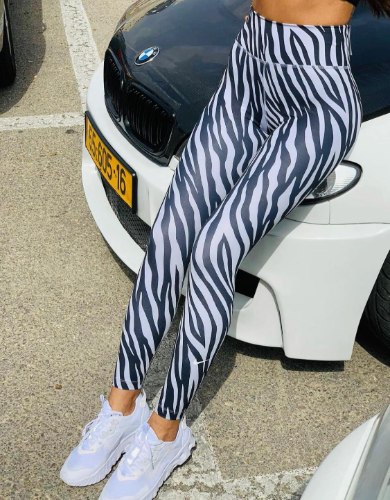 טייץ NIKE שחור לבן