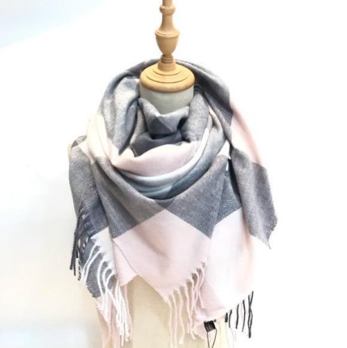 צעיף אפור ורוד משבצות