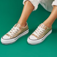 נעלי סניקרס לנשים - פיזה