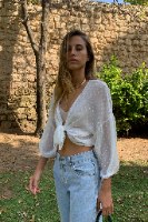 עליונית קייט שיפון קשירה לבנה