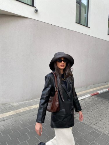 ג'קט דמוי עור מחוייט שחור