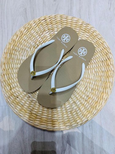 טורי ברץ בז' רצועות לבנות TORY BRUCH