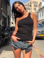 גופיית כתף אחת