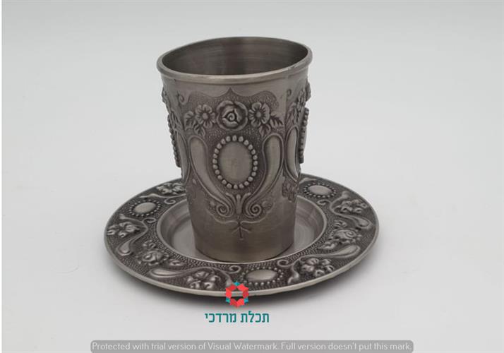 גביע קידוש עיטורי פרחים וצלוחית תואמת מפיוטר