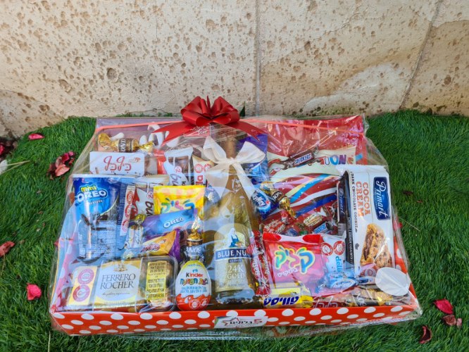 מארז שוקולד & יין בתוספת בלוק עץ