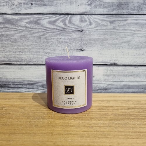 נר עגול 7/7 סגול בהיר בריח לוונדר