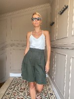 מכנסי CLASSIC קצרים -זית