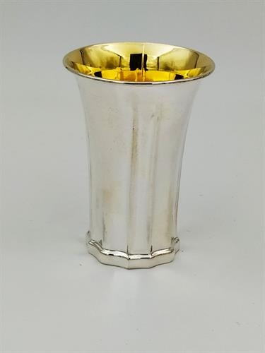 כוס קידוש כסף טהור דגם בסיס פרח