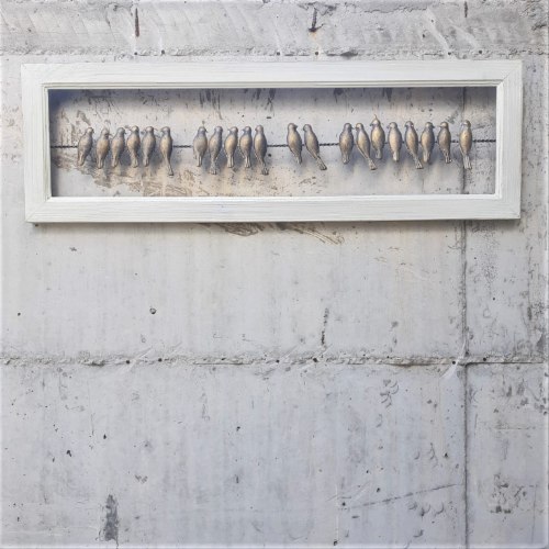 מסגרת ציפורים על תיל - עץ לבן