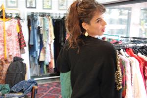 סוודר שחור גרנדיוזי שנדלירי זהב מידה L/XL