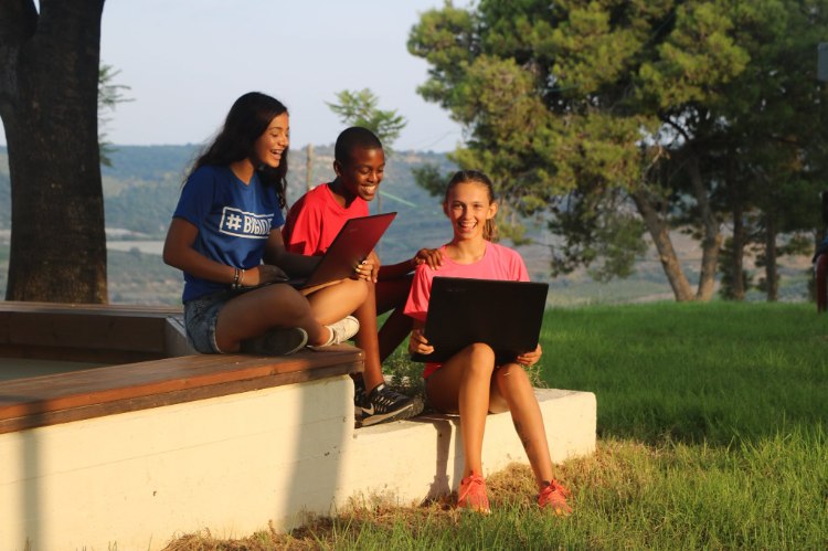 Young scientists (ח'-י')