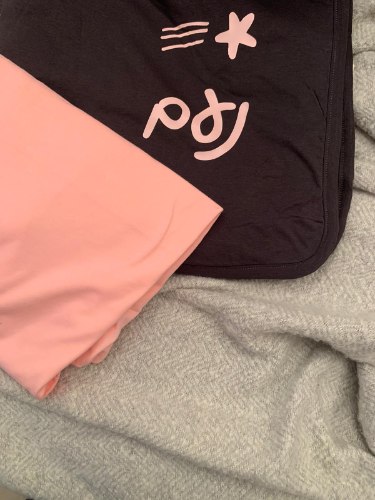 מארז חזרה לגן- WINTER- סדין למיטת תינוק עם שם  + שמיכת מילוי עם שם התינוק