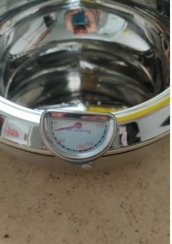 חוות דעת - סיר הסירים! סיר טיגון בעל מד טמפרטורה לתוצאה מושלמת