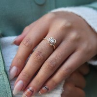 טבעת אירוסין זהב 14 קראט משובצת 0.56 קראט יהלומים