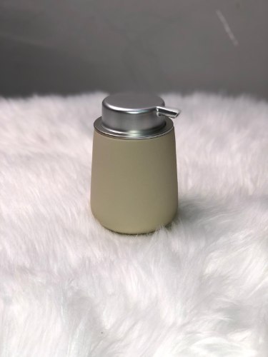 דיספנסר לסבון נוזלי