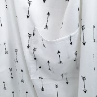 סינר הנקה שחור לבן