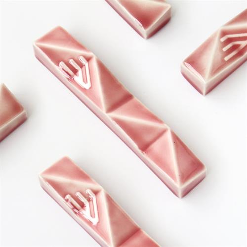 בית מזוזה L ורוד עתיק