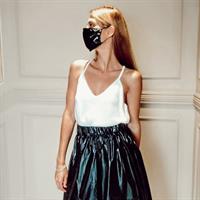 חצאית NYLON שחור + מסכת NYLON שחורה מתנה