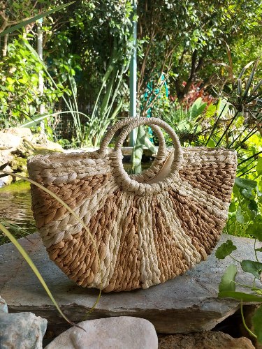 תיק קש- חצי עיגול