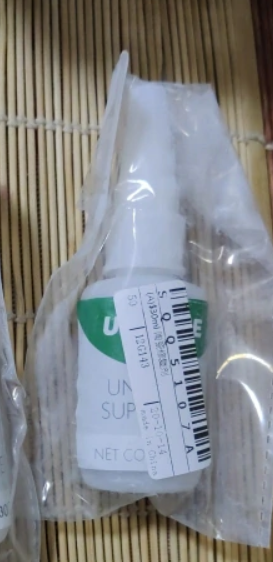 חוות דעת - דבק רב תכליתי חזק במיוחד- SS.GLUE