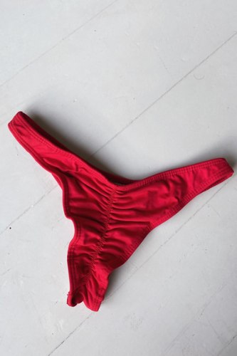 תחתון איב אדום