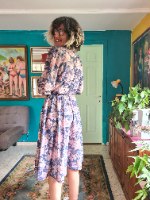 שמלה פרחונית יפה יפה מידה L