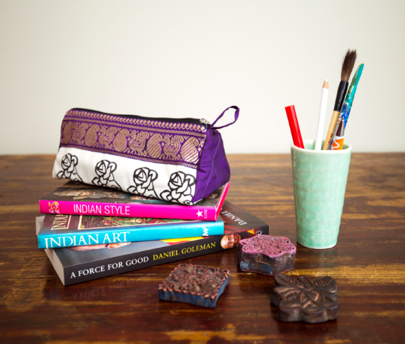 קייס לעפרונות ואיפור- תכלת