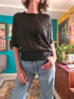 סריג שחור עדין ומושלם מידה L/XL