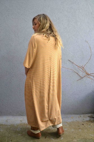 טוניקה מדגם טל עם פסים בחרדל ואפור