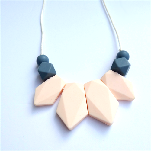 שרשרת סיליקון- ורוד פסטל