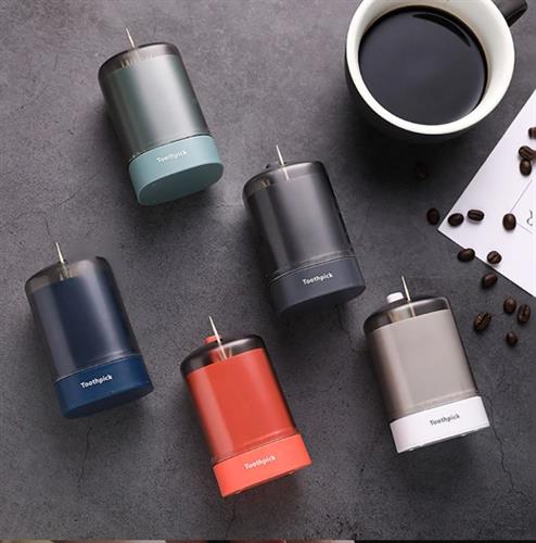 שולף קיסמים אוטומטי