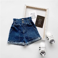 שורט ג׳ינס גזרה גבוהה