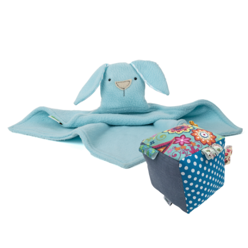 מתנה ליולדת: שמיכי וקוביית בד (ניתן לבחור בצבעי תכלת\ורוד)