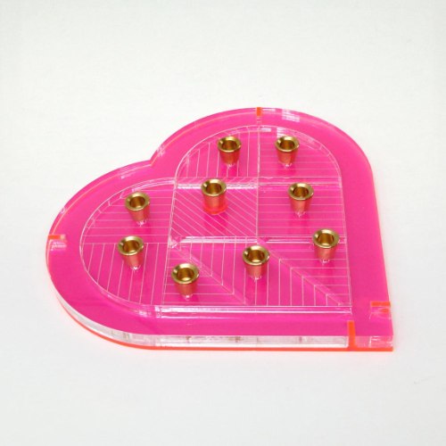 חנוכיית טנגרם לב