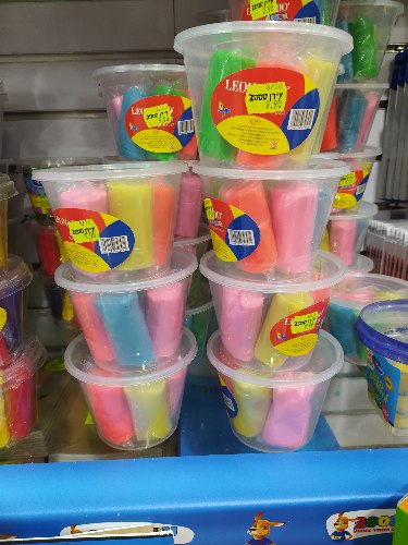 בצק זוהר לאונרדו