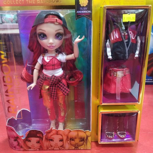 בובת אופנה ריינבו היי אדומה