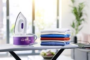 BRAUN מגהץ קיטור מילוי מים רציף דגם IS-2044