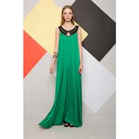 שמלת לילה ירוקה בשילוב דמויי עור לייזר קאט