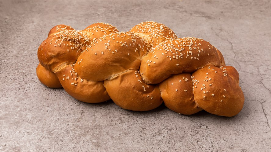 חלה קלועה (בימי שישי בלבד)