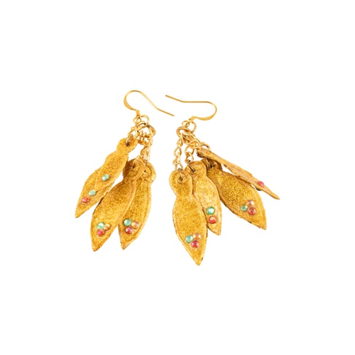 עגילים בצבע זהב