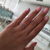 טבעת יהלומים בסגנון מחוספס מזהב לבן 14 קארקט