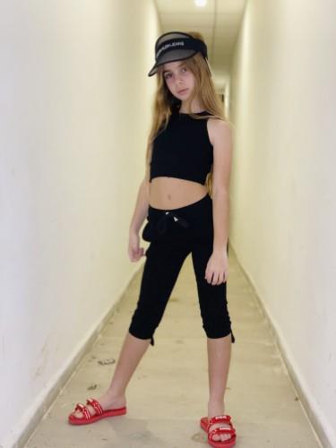 חליפת מכנס וטופ שחור