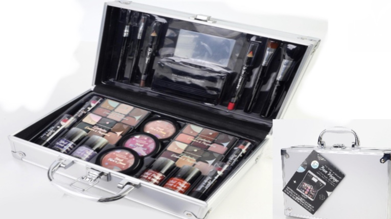 מזוודת איפור גדולה