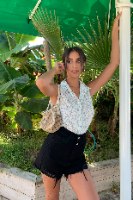 מכופתרת סופי הדפס עלים