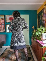 שמלת פולי בשחור ולבן M/L