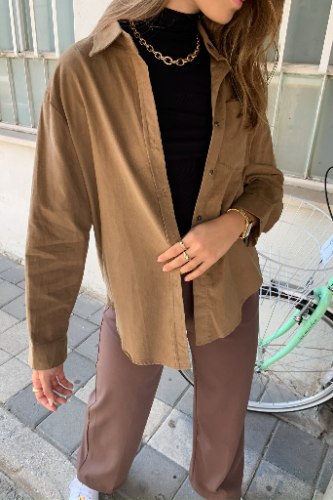 מכופתרת מטאו