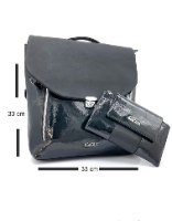 תיק גב גדול יפית שחור לקה