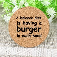 6 תחתיות עגולות שונות על אוכל